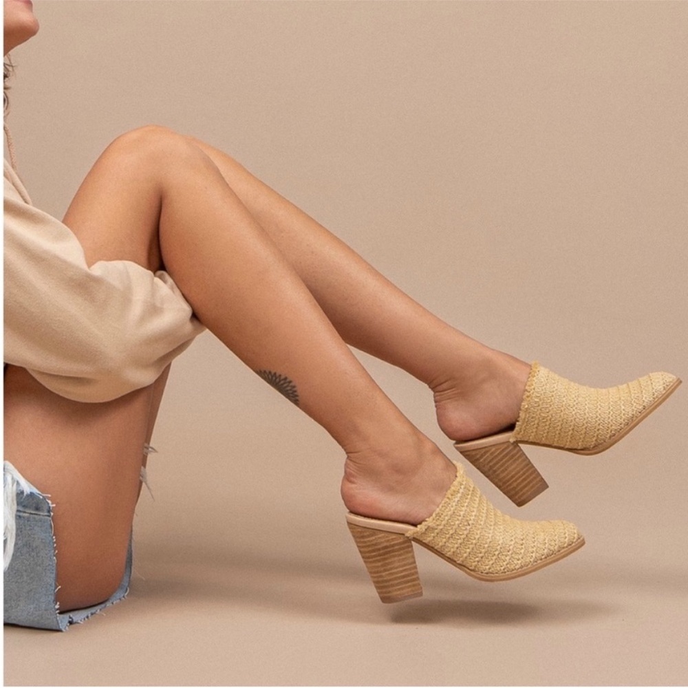 Mi.im Boho Slipper Mule Size 9 Women’s Cream Tan Shoe